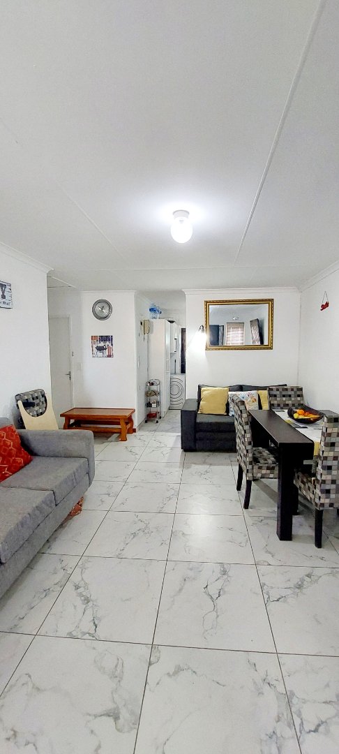 2 Bedroom Property for Sale in Clairewood Western Cape